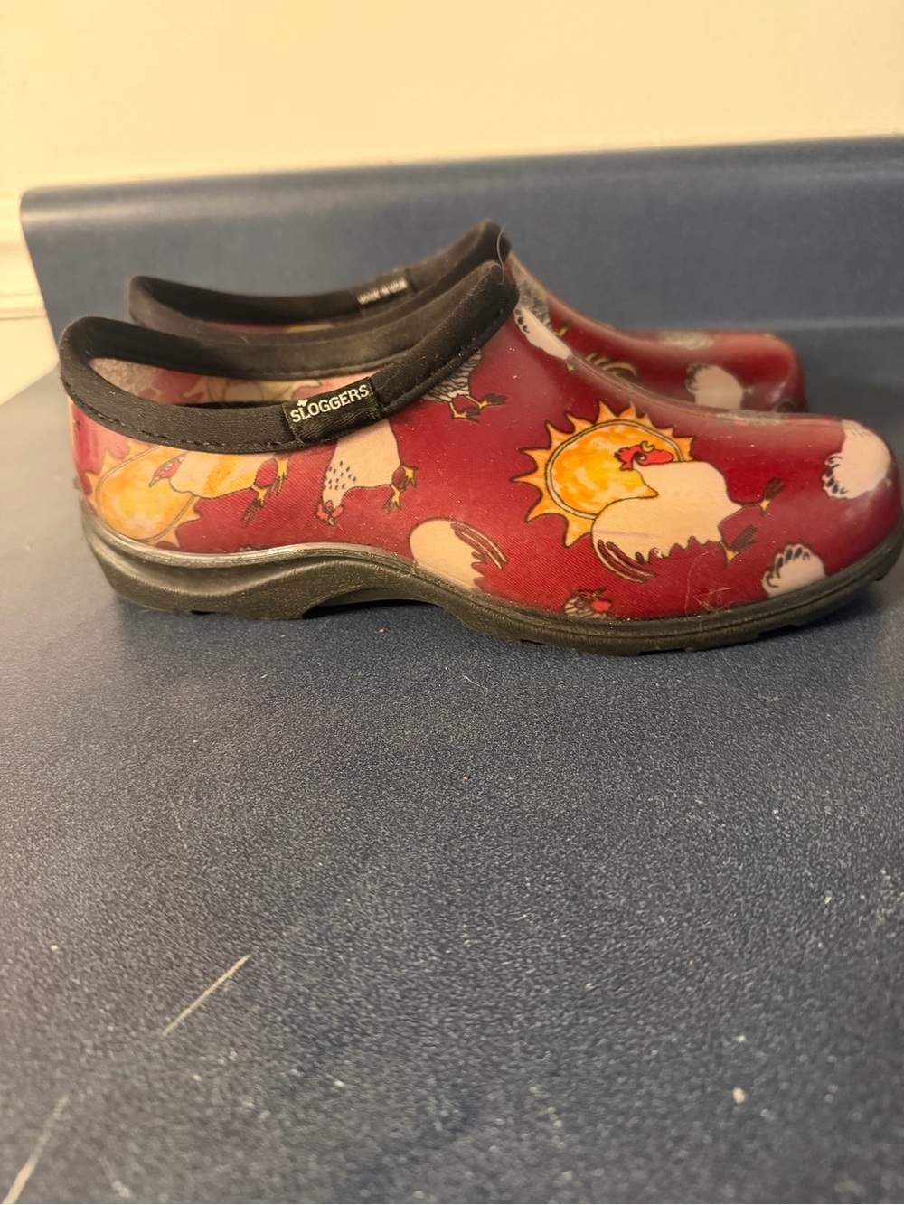 Sloggers Women's Size 8 Red Chicken Print Garden Shoes Made in USA EUC